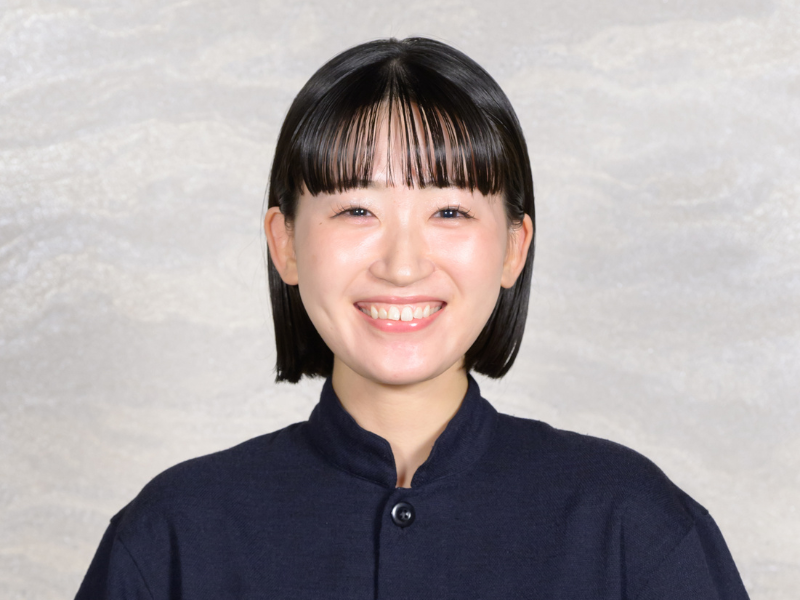 平野 斐⼦